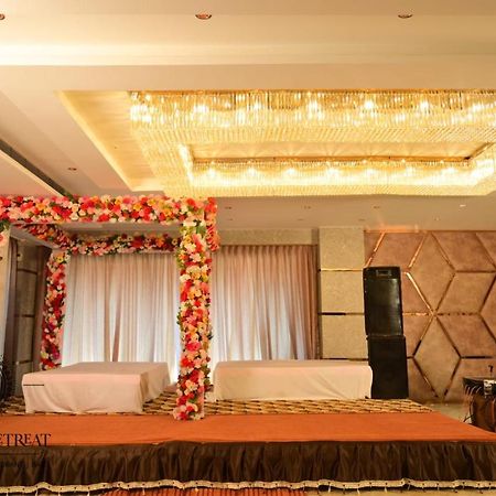 Hotel Urvashi Retreat By Bookingcare Katni Zewnętrze zdjęcie